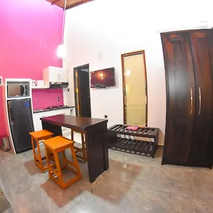  Guest house Staymo Meepura